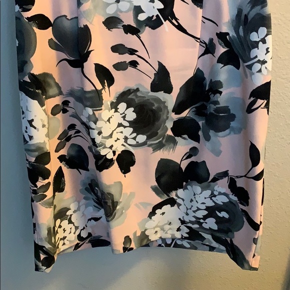 Dress - Picture 3 of 6